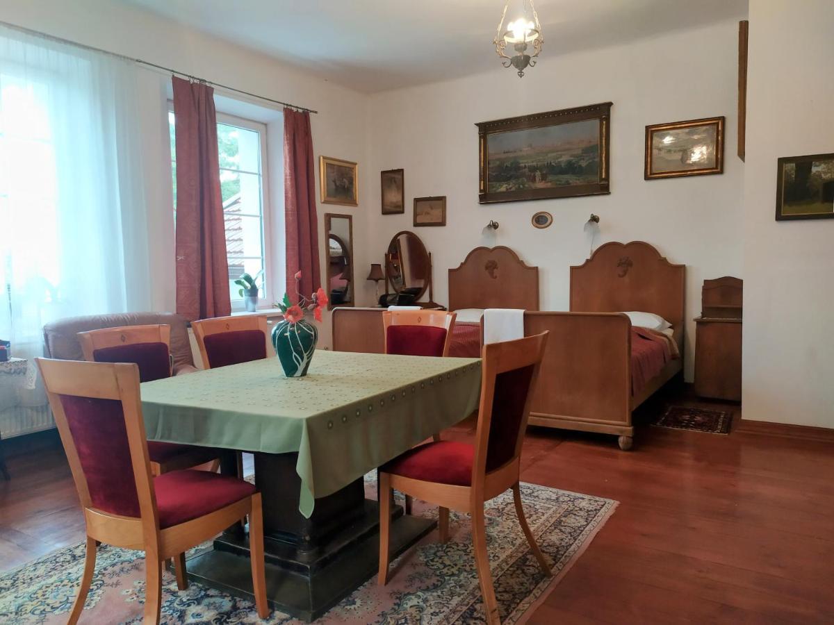 Dwor W Odonowie Extérieur photo