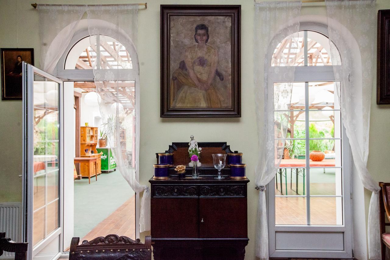 Dwor W Odonowie Extérieur photo