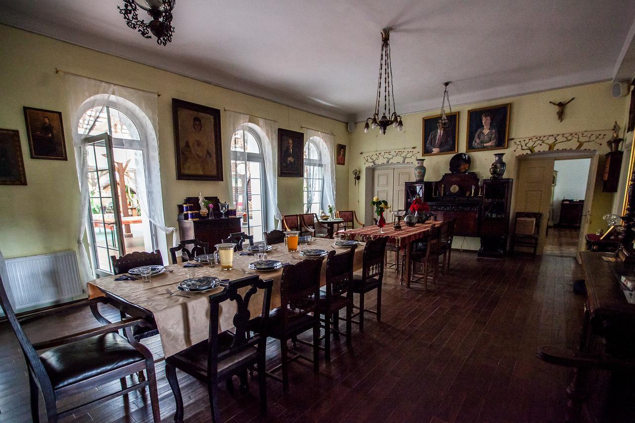 Dwor W Odonowie Extérieur photo